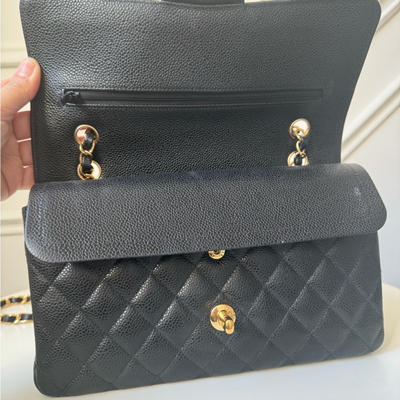 SELLING CC CLASSIC M FLAP BAG - Picture 6 of 15
